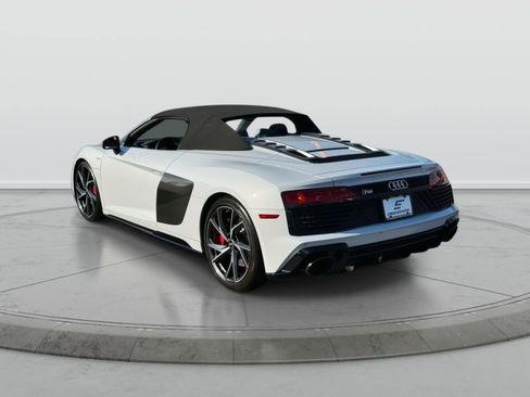 Used 2022 Audi R8 V10 w/ Carbon Exterior Package image 9