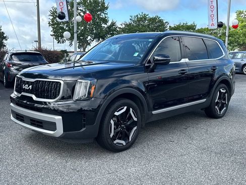 Certified 2024 Kia Telluride EX w/ EX Captain's Chair Package FWD image 7