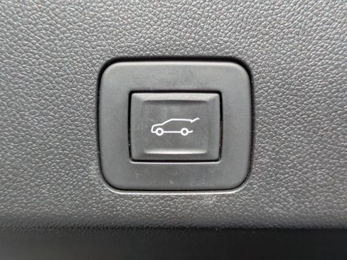 Used 2022 Buick Encore GX Essence w/ Advanced Technology Package image 8