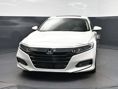 Used 2018 Honda Accord EX image 10