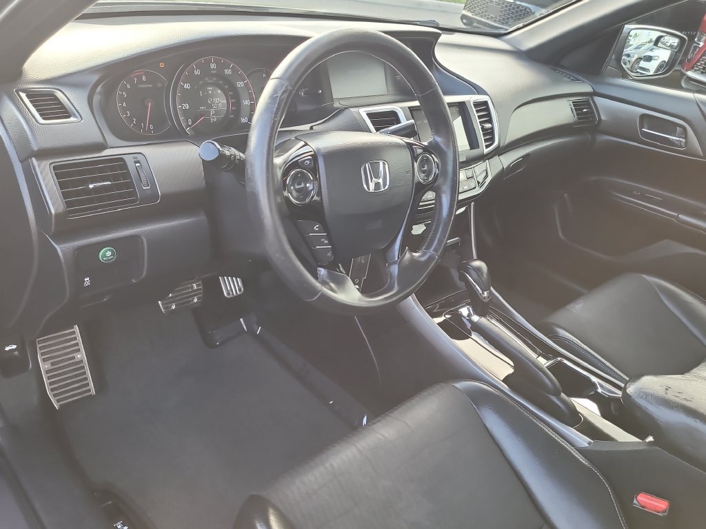 Used 2017 Honda Accord Sport image 17