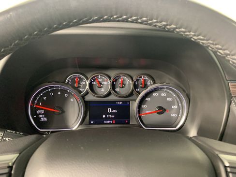 Used 2021 Chevrolet Suburban LT RWD image 22