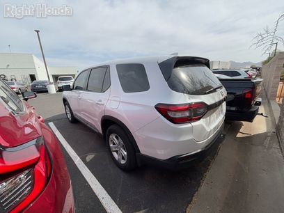 Used 2024 Honda Pilot LX