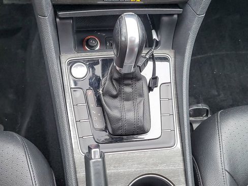 Used 2017 Volkswagen Passat 1.8T SE image 13