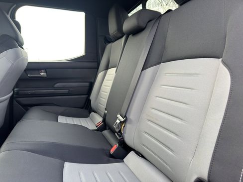 Used 2025 Toyota Tacoma TRD Off-Road image 8