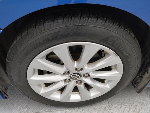 Used 2020 Toyota Camry LE image 31