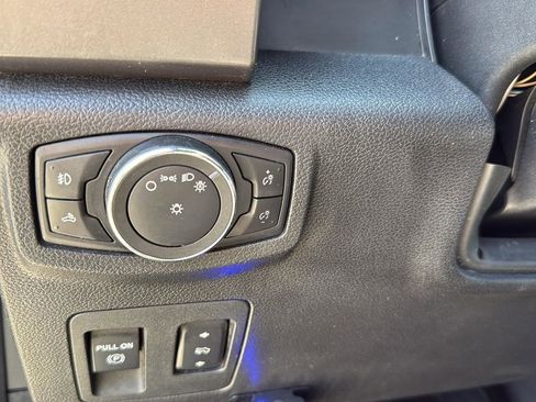 Used 2015 Ford F150 XLT w/ Equipment Group 302A Luxury image 16