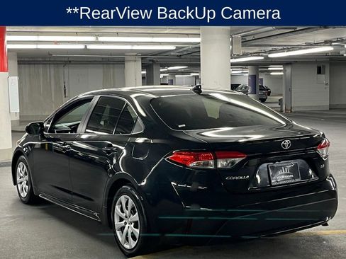 Used 2022 Toyota Corolla LE image 5