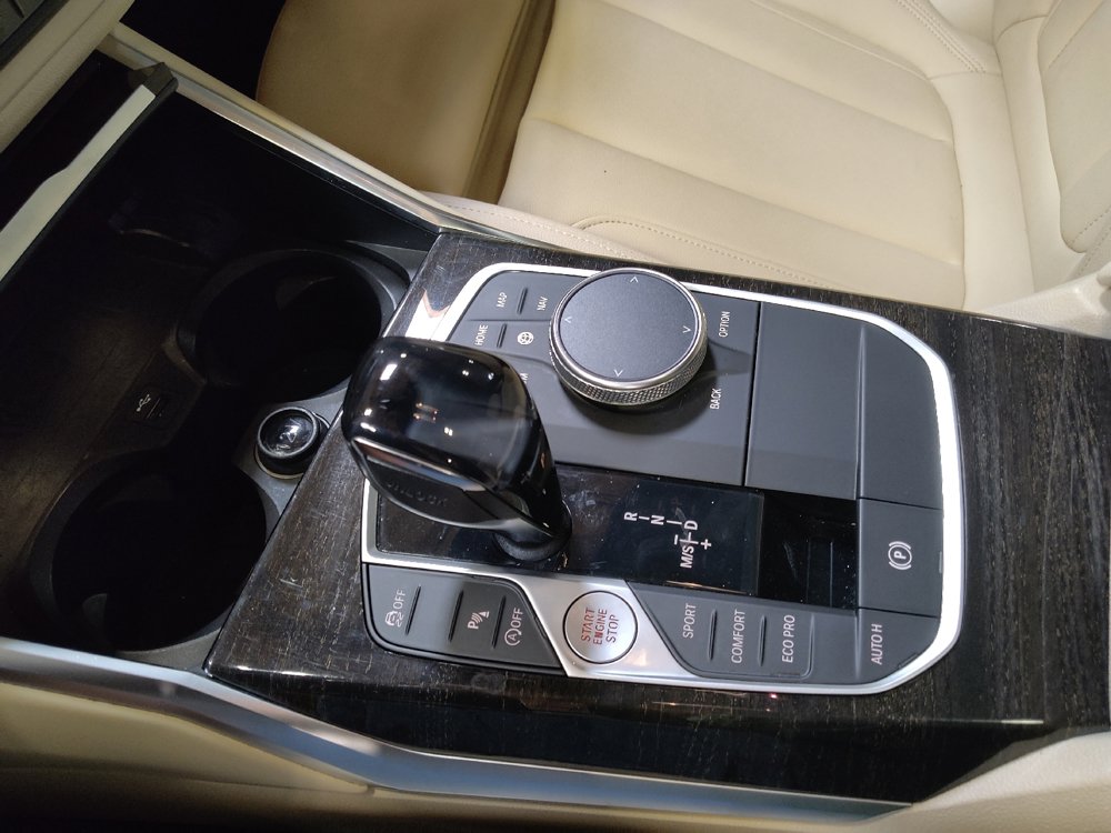 Used 2021 BMW 330i Sedan w/ Convenience Package RWD image 26