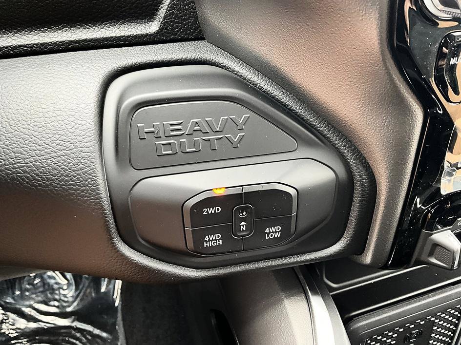 New 2027 RAM 3500 Big Horn AWD/4WD image 21