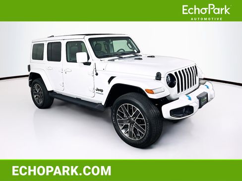 Used 2022 Jeep Wrangler Unlimited Sahara AWD/4WD image 1