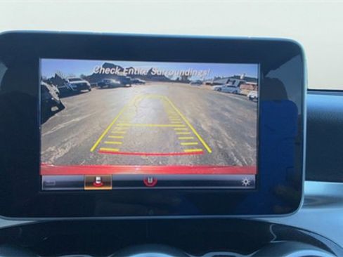 Used 2019 Mercedes-Benz GLC 300 image 24