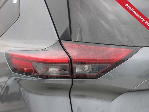 Used 2025 Nissan Rogue S FWD image 9