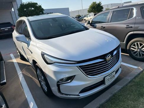 Used 2024 Buick Enclave Essence w/ Experience Buick Package FWD image 2