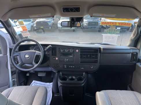 Used 2020 Chevrolet Express 2500 LT w/ LT Preferred Equipment Group image 14