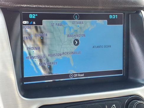 Used 2017 GMC Yukon SLT w/ Open Road Package AWD/4WD image 10