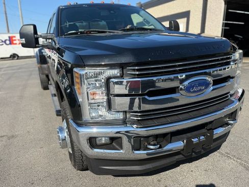 Used 2018 Ford F350 Lariat w/ Lariat Ultimate Package image 11