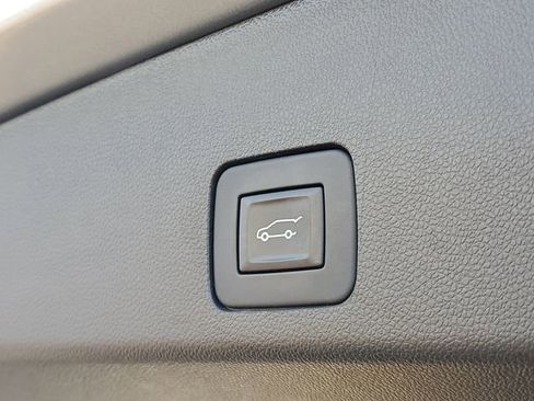 Certified 2024 Buick Encore GX Preferred w/ Comfort Package AWD/4WD image 9