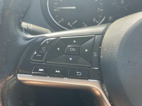 Used 2020 Nissan Rogue Sport SL FWD image 14