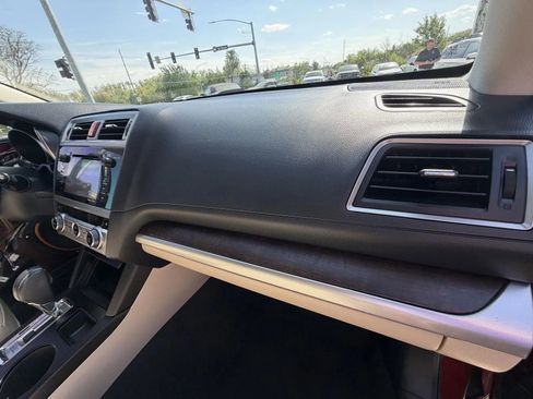 Used 2017 Subaru Outback 2.5i Limited AWD/4WD image 13