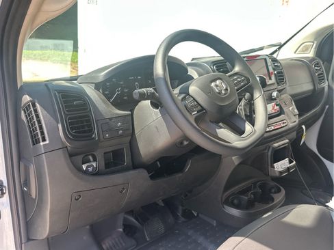 New 2025 RAM ProMaster 2500 w/ Convenience Group image 22