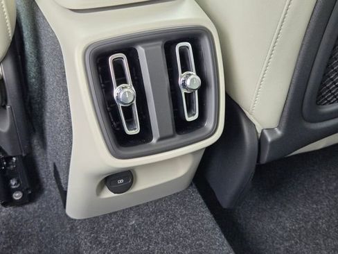 New 2026 Volvo XC40 B5 Ultra AWD/4WD image 16