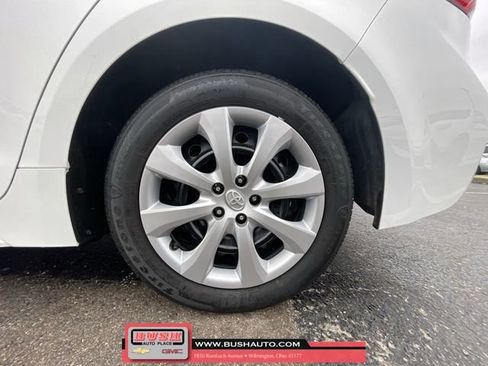 Used 2023 Toyota Corolla LE image 32