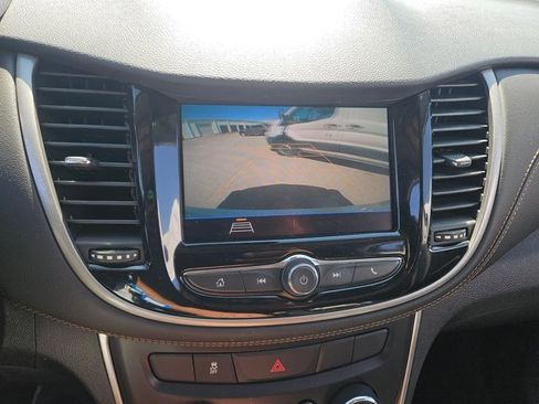 Used 2020 Chevrolet Trax LT FWD image 19