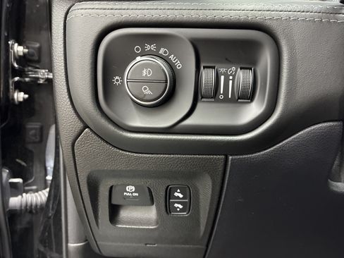 Used 2019 RAM 1500 Limited AWD/4WD image 20