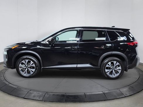 Used 2021 Nissan Rogue SV FWD image 2