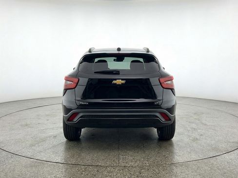 Used 2025 Chevrolet Trax LT image 7
