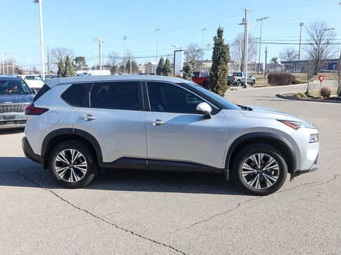 Used 2023 Nissan Rogue SV image 7