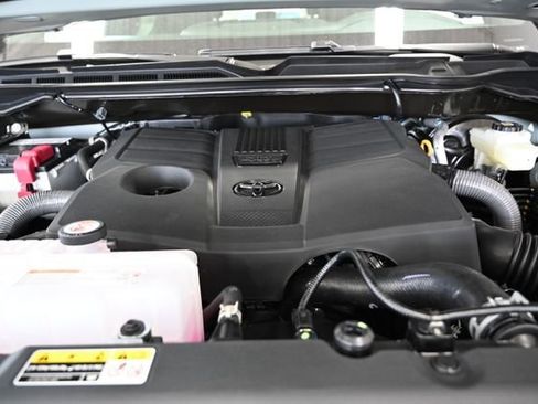 New 2026 Toyota Tundra SR5 AWD/4WD image 31