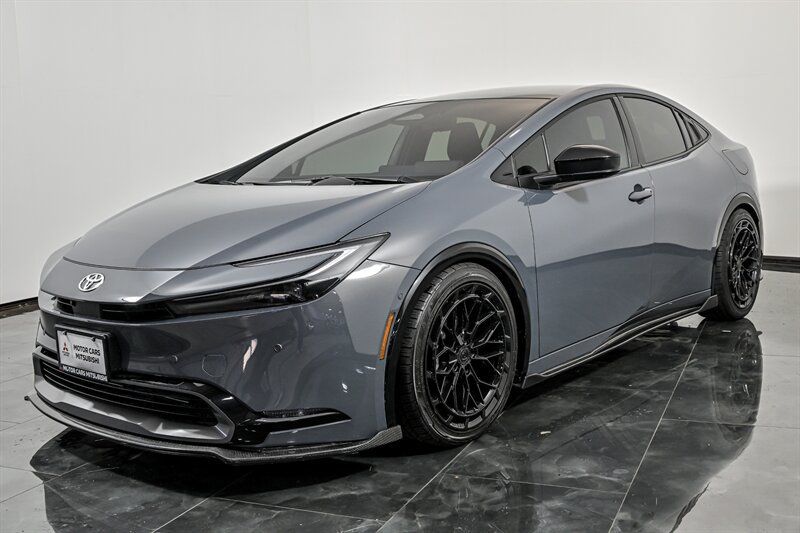 Used 2026 Toyota Prius Limited w/ Limited Premium Package FWD image 5