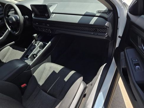 Used 2023 Honda Accord EX image 7