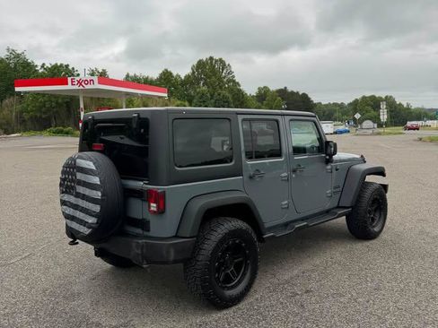 Used 2015 Jeep Wrangler Unlimited Sport w/ Quick Order Package 24S AWD/4WD image 3