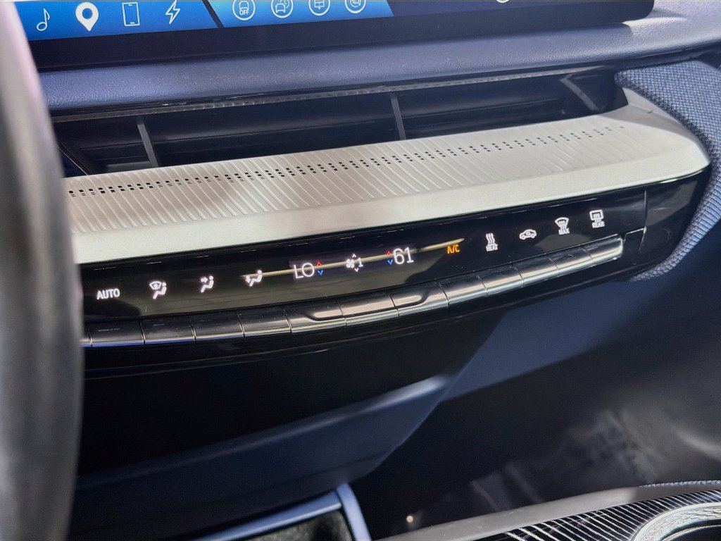 Used 2025 Cadillac Optiq Sport 2 AWD/4WD image 17