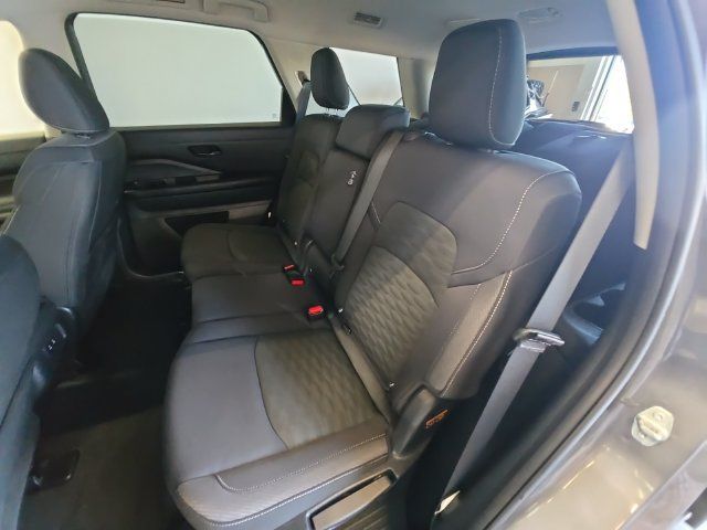 Certified 2026 Nissan Pathfinder SV w/ Cargo Package AWD/4WD image 22