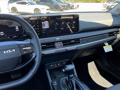 Certified 2025 Kia K4 EX image 8