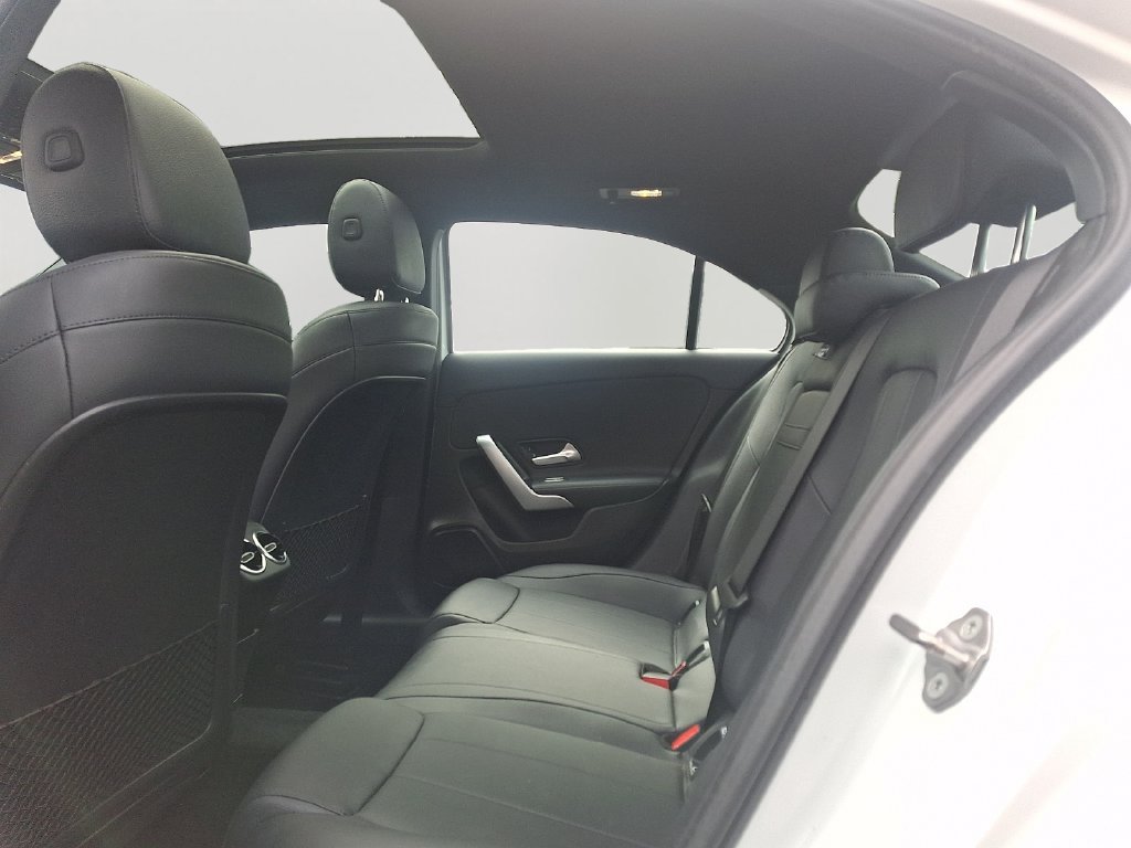 Used 2019 Mercedes-Benz A 220 4MATIC image 8