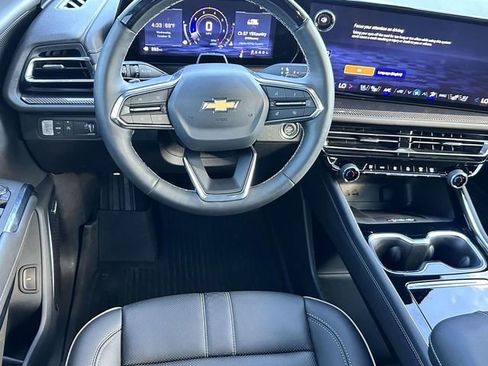 Used 2025 Chevrolet Traverse High Country w/ LPO, Floor Liner Package image 16