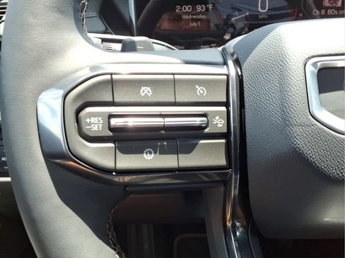New 2026 GMC Acadia AT4 w/ Luxury Package AWD/4WD image 11