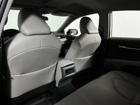 Used 2024 Toyota Camry SE image 20
