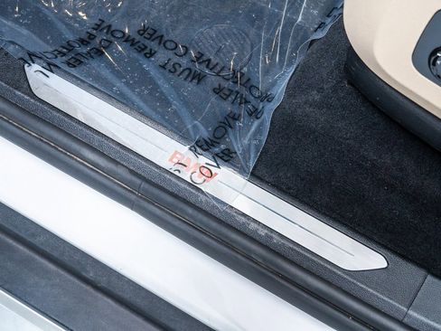 Used 2021 BMW X5 xDrive45e w/ Premium Package image 25