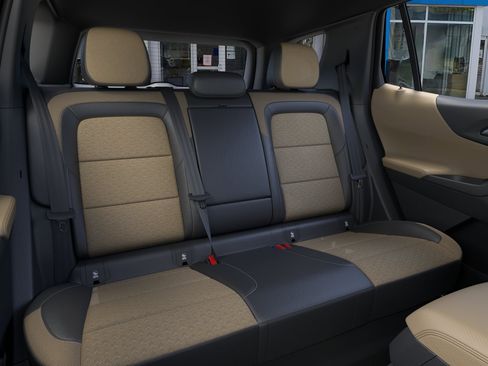 New 2026 Chevrolet Equinox ACTIV AWD/4WD image 17