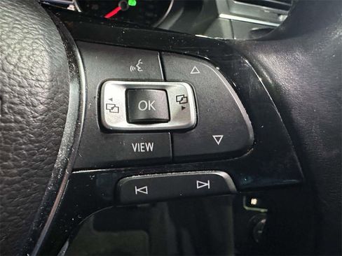 Used 2019 Volkswagen Tiguan SE w/ Panoramic Sunroof Package image 31