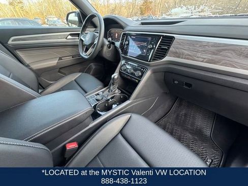 Used 2022 Volkswagen Atlas Cross Sport SE w/ Panoramic Sunroof Package image 25