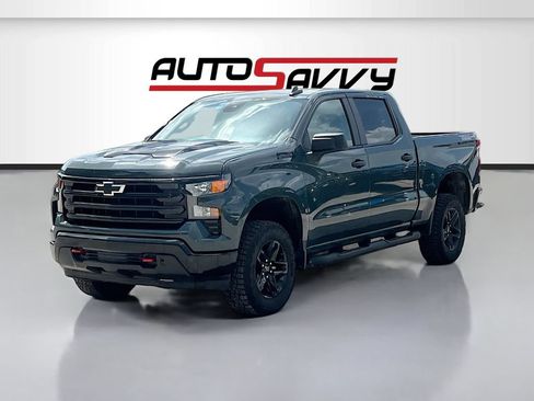 Used 2025 Chevrolet Silverado 1500 Custom Trail Boss w/ LPO, Dark Essentials Package AWD/4WD image 3