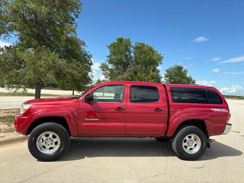 Used 2005 Toyota Tacoma PreRunner RWD image 12