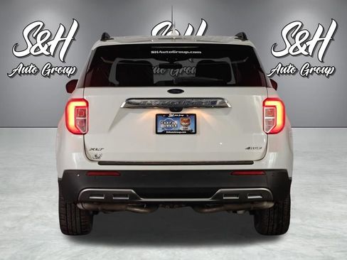 Used 2021 Ford Explorer XLT w/ Equipment Group 202A image 24